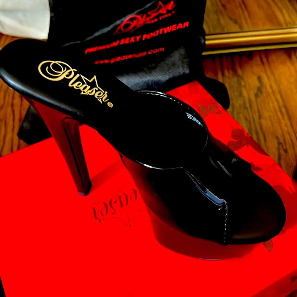 Patent blk sexy high heel platform slip ons !! Brand new !
